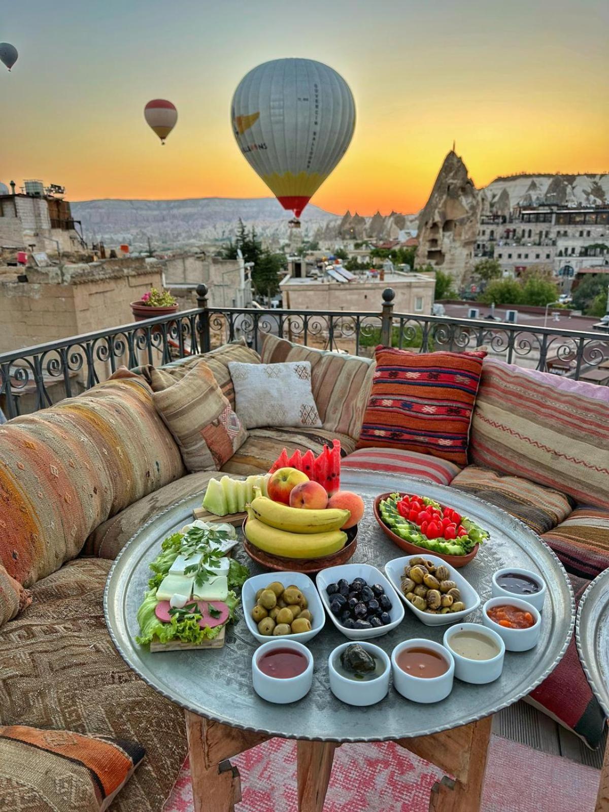 Caftan Cave Suites Göreme Exteriör bild